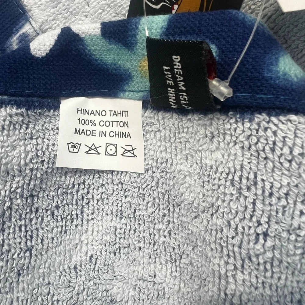 NWT Hinano Navy Tahiti Floral Beach Towel